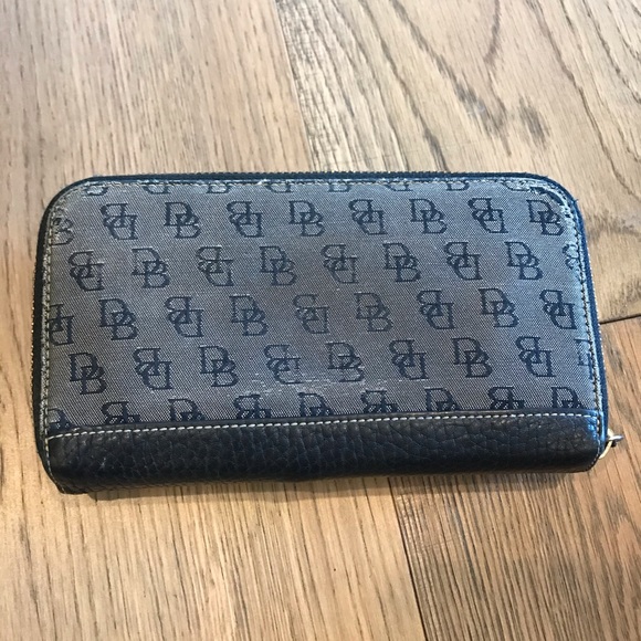 Dooney and Bourke diaper bag and wallet. - Picture 5 of 6